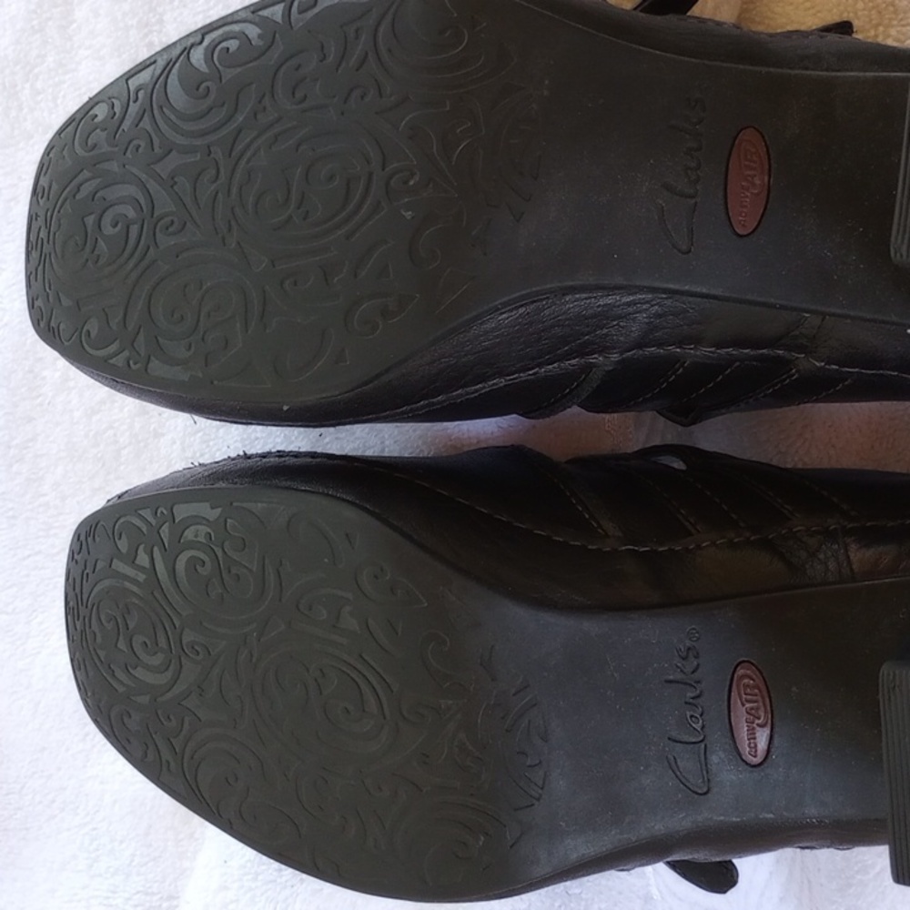 Clarks Artisan Double Strap Mary Jane Heels - Picture 8 of 10